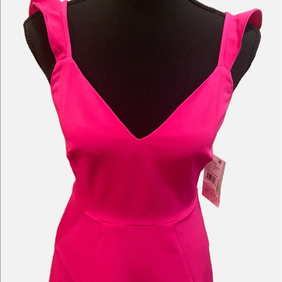 LIPSTICK CREPE COCKTAIL DRESS - Picture 3 of 6